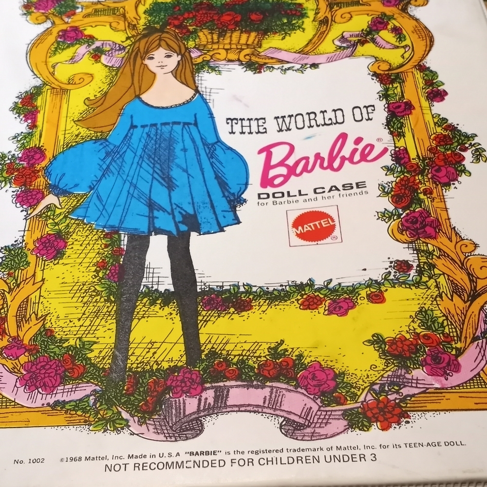 Vintage 1968 Barbie Case, with handle